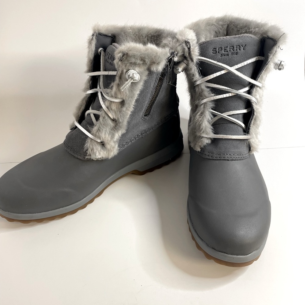 Sperry Women's Maritime Repel Suede Boots Size 8 - Like New!